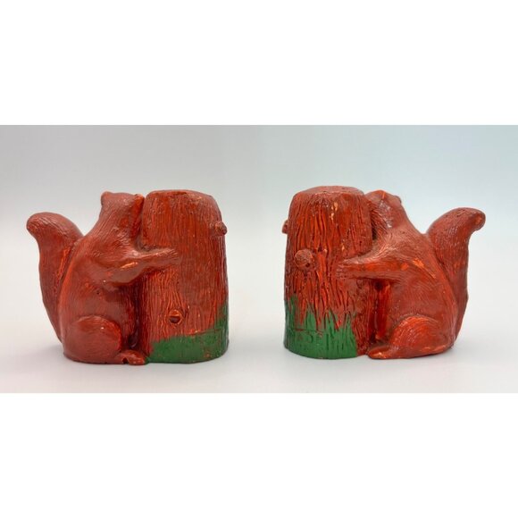 Vintage Hand-Painted Squirrel Salt & Pepper Shaker Set - Red & Green Ceramic - Picture 4 of 5